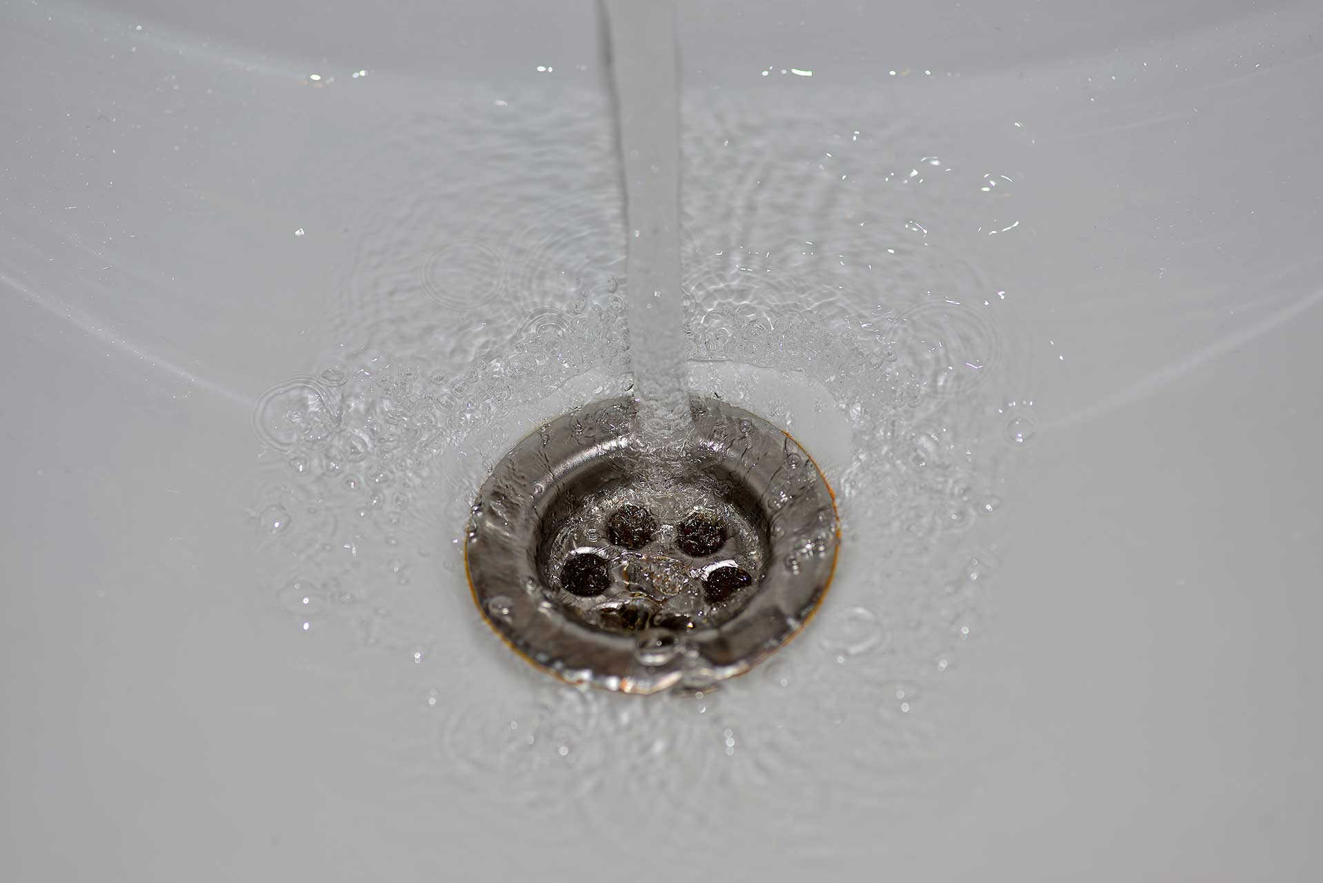 A2B Drains provides services to unblock blocked sinks and drains for properties in Runcorn.